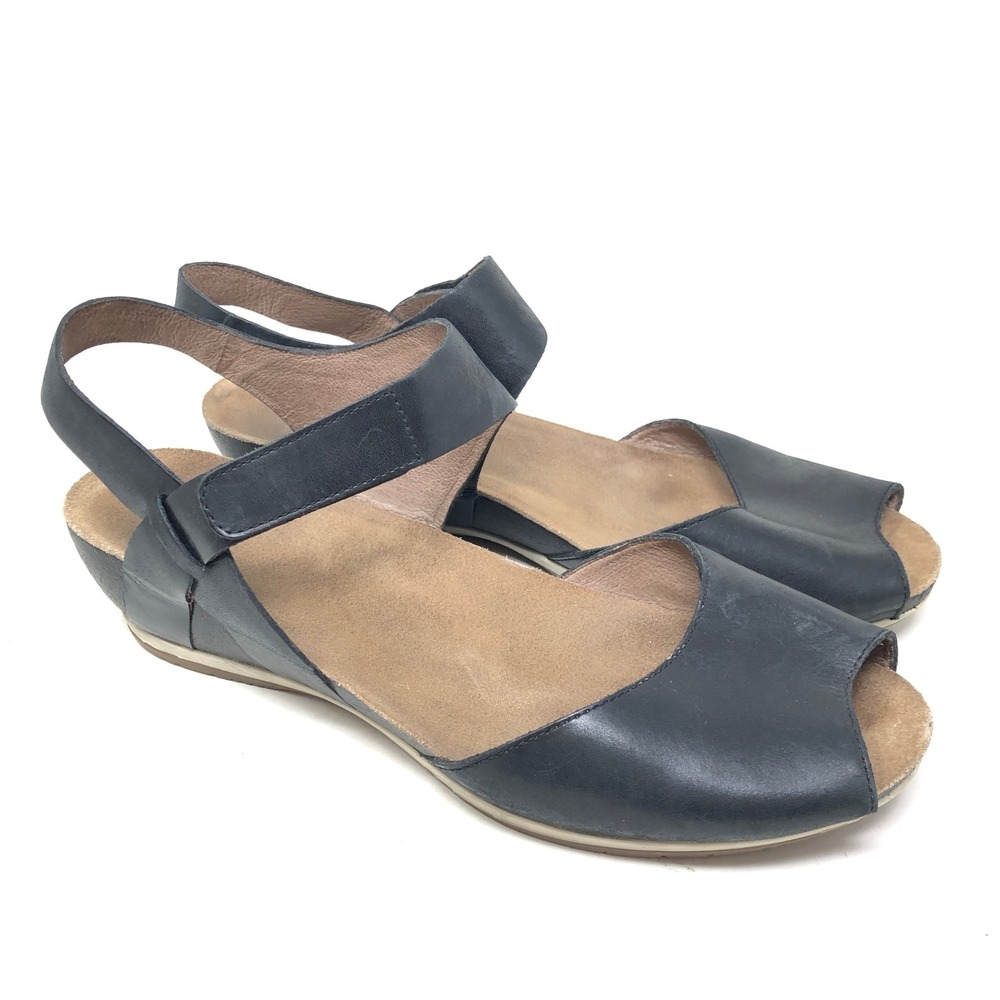 Dansko Womens 43 Sandal Vera Peep Toe Low Wedge Black Leather Ankle Strap